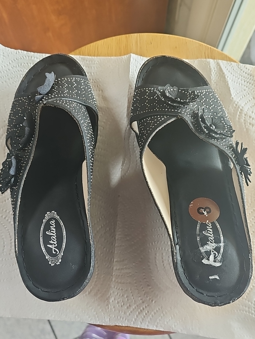 Black Butterfly Embellished Sandals – Women’s Size 8